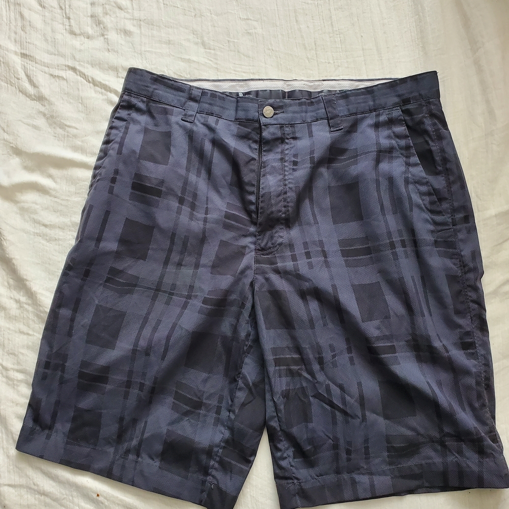 Callaway Men's Dark Plaid Flat Front Golf Shorts